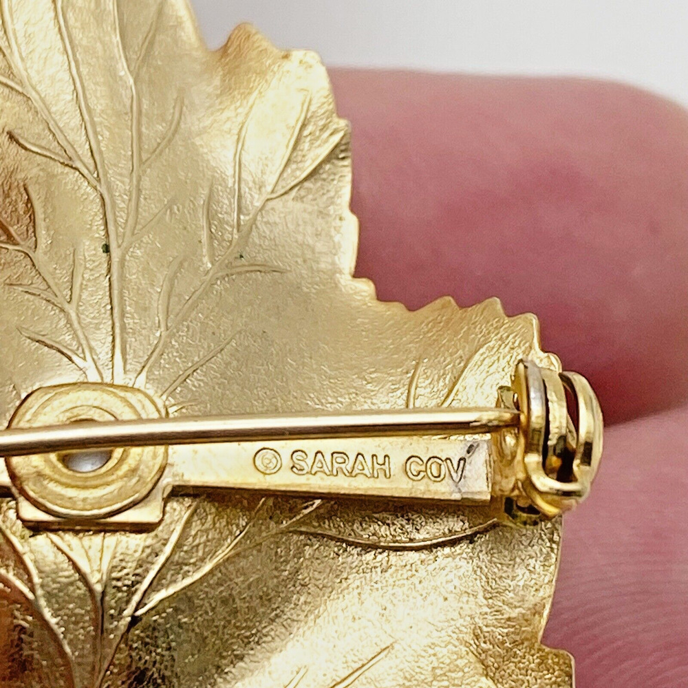 Vintage Matte Gold Tone Textured Leaf Faux Pearl Brooch Pin Set Sarah Coventry - Picture 3 of 8